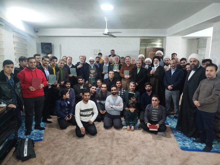 تصاویر/ نشست جامعه قرآنی ورامین با امام جمعه