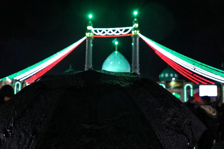 تصاویر/ حال و هوای مسجد مقدس جمکران در شب نیمه شعبان