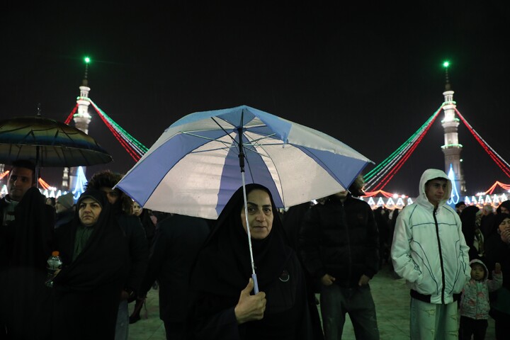 تصاویر/ حال و هوای مسجد مقدس جمکران در شب نیمه شعبان