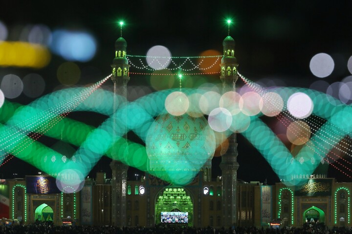 تصاویر/ حال و هوای مسجد مقدس جمکران در شب نیمه شعبان