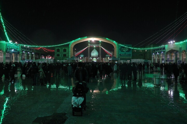 تصاویر/ حال و هوای مسجد مقدس جمکران در شب نیمه شعبان