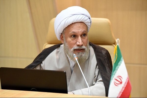 طلاب و روحانیون مبلغ به تبیین حقایق و تقویت بصیرت عمومی بپردازند