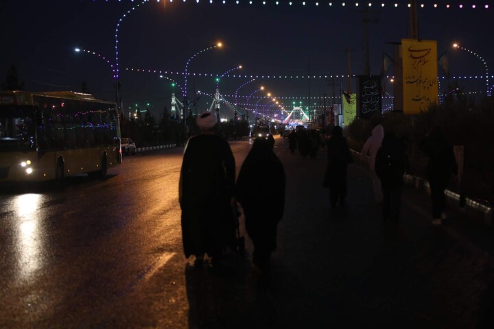 تصاویر/ حال و هوای بلوار پیامبر اعظم در شب نیمه شعبان