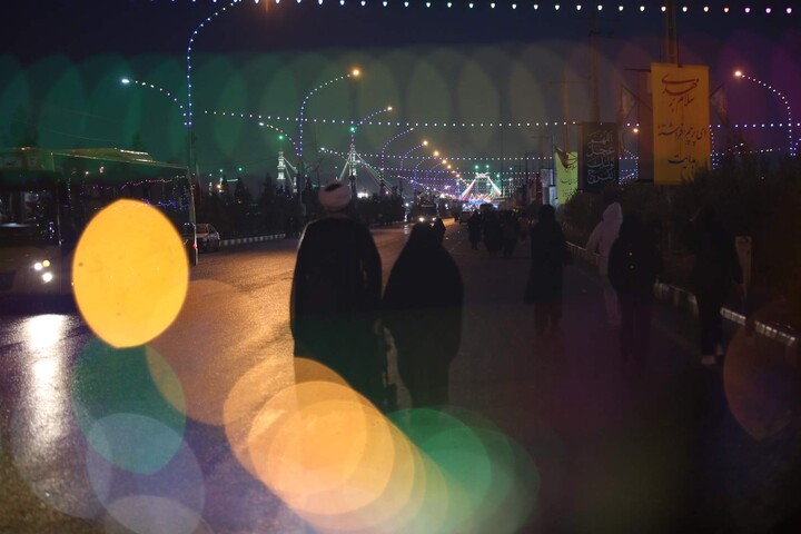 تصاویر/ حال و هوای بلوار پیامبر اعظم در شب نیمه شعبان