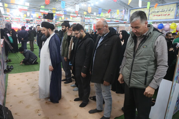 تصاویر/ حال و هوای بلوار پیامبر اعظم در شب نیمه شعبان