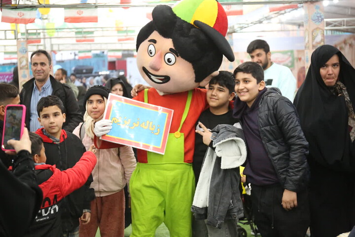 تصاویر/ حال و هوای بلوار پیامبر اعظم در شب نیمه شعبان