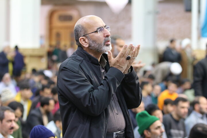 برپایی جشن شب میلاد امام زمان(عج) در حرم بانوی کرامت