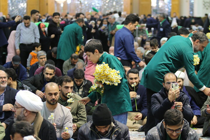 برپایی جشن شب میلاد امام زمان(عج) در حرم بانوی کرامت