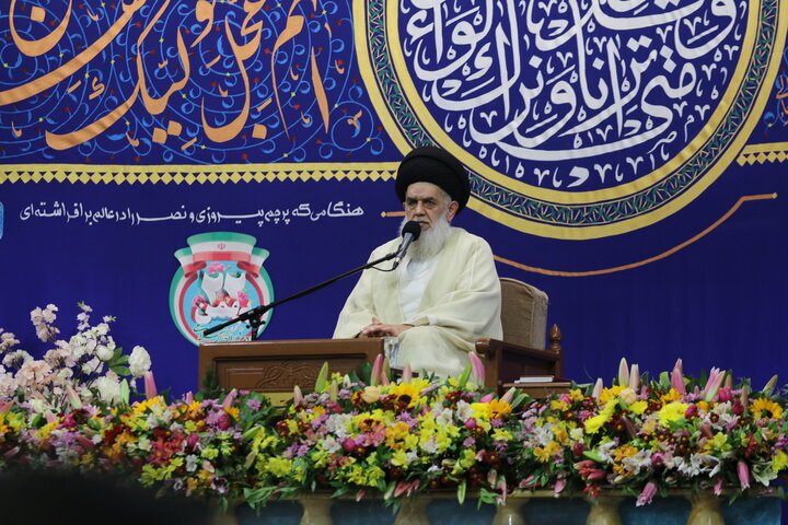 برپایی جشن شب میلاد امام زمان(عج) در حرم بانوی کرامت