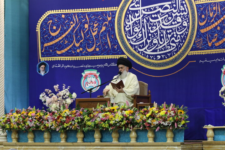 برپایی جشن شب میلاد امام زمان(عج) در حرم بانوی کرامت