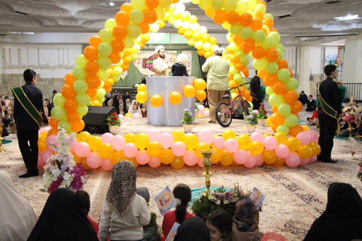 جشن میلاد امام زمان(عج) ویژه کودکان در حرم بانوی کرامت