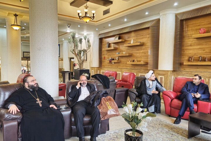 تصاویر/ گردهمایی رؤسای ادیان و مذاهب غیر اسلامی به مناسبت تولد حضرت مهدی(عج) در قم