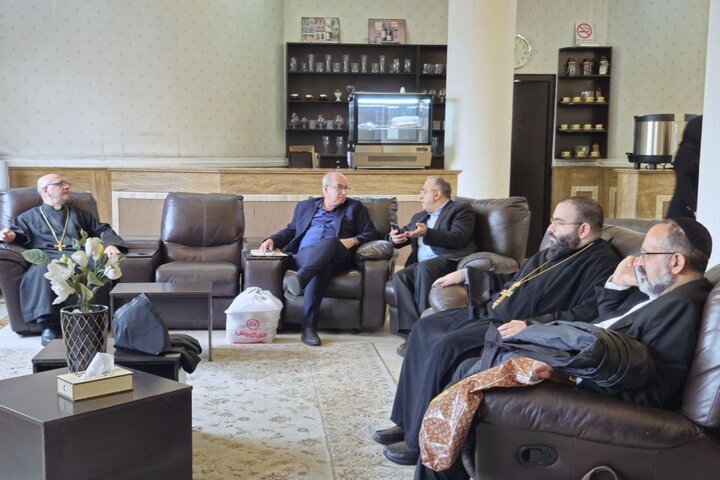 تصاویر/ گردهمایی رؤسای ادیان و مذاهب غیر اسلامی به مناسبت تولد حضرت مهدی(عج) در قم