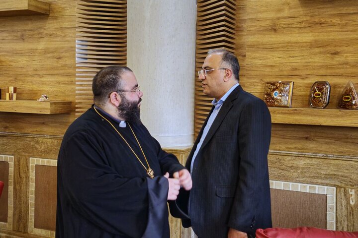 تصاویر/ گردهمایی رؤسای ادیان و مذاهب غیر اسلامی به مناسبت تولد حضرت مهدی(عج) در قم