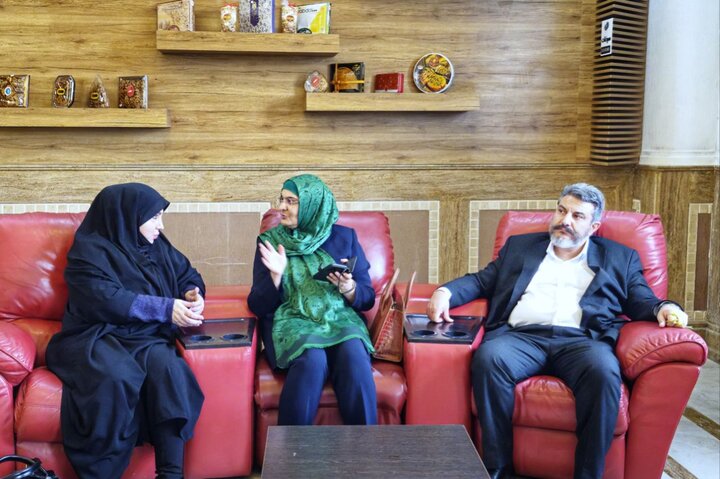 تصاویر/ گردهمایی رؤسای ادیان و مذاهب غیر اسلامی به مناسبت تولد حضرت مهدی(عج) در قم