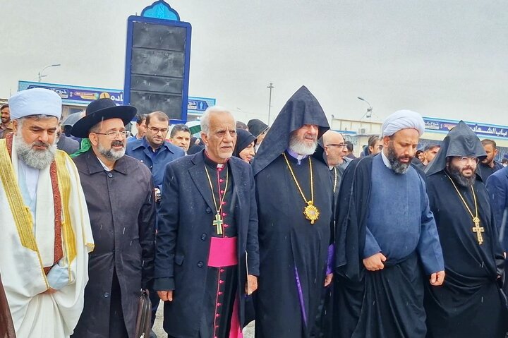 تصاویر/ گردهمایی رؤسای ادیان و مذاهب غیر اسلامی به مناسبت تولد حضرت مهدی(عج) در مسجد مقدس جمکران