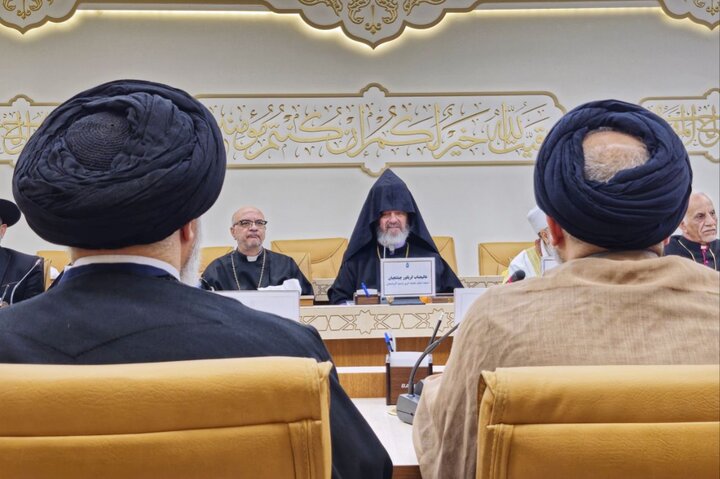 تصاویر/ گردهمایی رؤسای ادیان و مذاهب غیر اسلامی به مناسبت تولد حضرت مهدی(عج) در مسجد مقدس جمکران