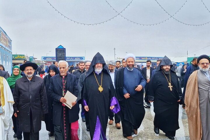 تصاویر/ گردهمایی رؤسای ادیان و مذاهب غیر اسلامی به مناسبت تولد حضرت مهدی(عج) در مسجد مقدس جمکران