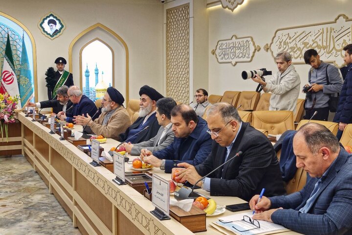 تصاویر/ گردهمایی رؤسای ادیان و مذاهب غیر اسلامی به مناسبت تولد حضرت مهدی(عج) در مسجد مقدس جمکران