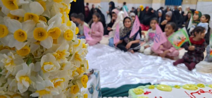 تصاویر/  برگزاری مراسم جشن نیمه شعبان در حوزه علمیه خواهران کنگان