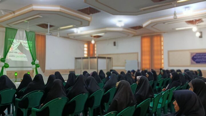 تصاویر جشن میلاد امام زمان (عج) در مدرسه علمیه حضرت زینب (س) کرمان