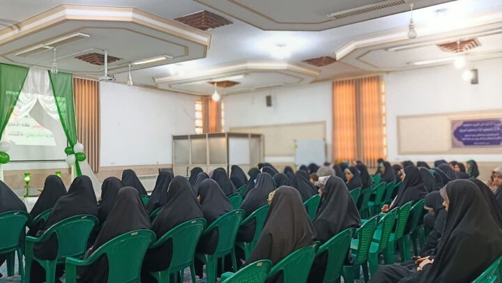 تصاویر جشن میلاد امام زمان (عج) در مدرسه علمیه حضرت زینب (س) کرمان