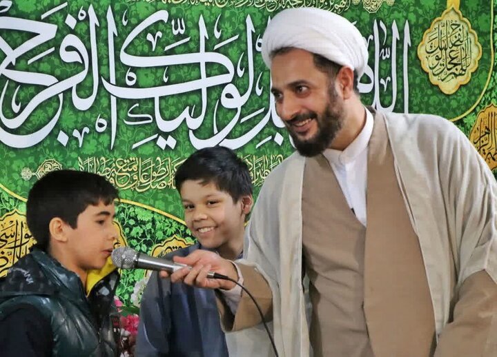 تصاویر/ مراسم جشن دانش آموزی در امامزاده ابواحمد(ع)
