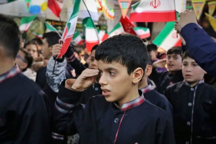 تصاویر/ مراسم جشن دانش آموزی در امامزاده ابواحمد(ع)