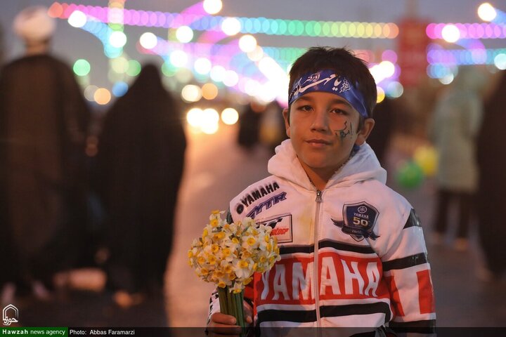 Photos/La Nuit où les cœurs marchent vers Jamkaran : Des milliers de Pas vers l’Imam du Temps (aj)