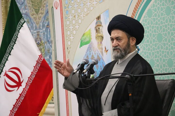 تصاویر/ آئین عمامه گذاری طلاب حوزه علمیه استان اردبیل