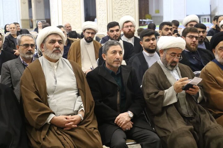 تصاویر/ آئین عمامه گذاری طلاب حوزه علمیه استان اردبیل