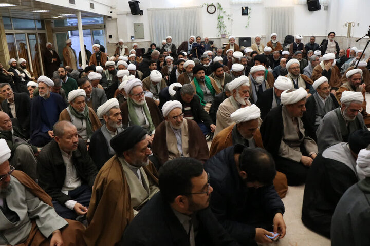 حوزه/ برگزاری جشن میلاد حضرت بقیة الله الاعظم «عج» با حضور حضرت آیت الله  نوری همدانی + تصاویر