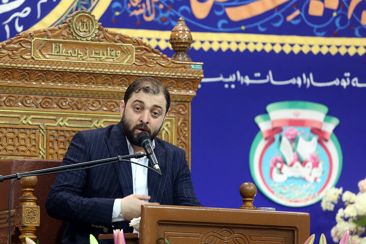 شب‌زنده‌داری زائران حرم بانوی کرامت در شب نیمه شعبان