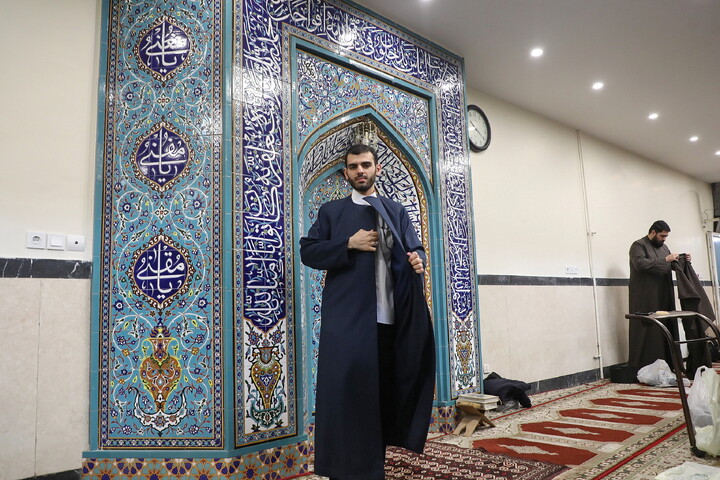 تصاویر/ مراسم عمامه گذاری طلاب توسط آیت الله العظمی مکارم شیرازی