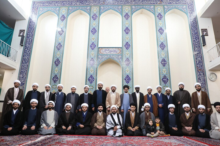 تصاویر/ مراسم عمامه گذاری طلاب توسط آیت الله العظمی مکارم شیرازی