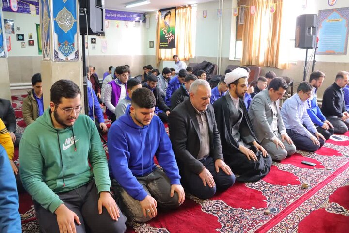 تصاویر/ حضور امام جمعه اسلامشهر در جشن دانش آموزان به مناسبت ولادت امام زمان(عج)