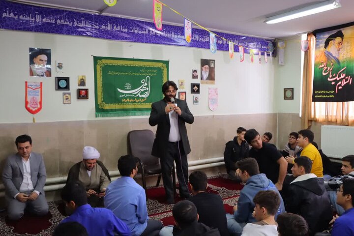 تصاویر/ حضور امام جمعه اسلامشهر در جشن دانش آموزان به مناسبت ولادت امام زمان(عج)