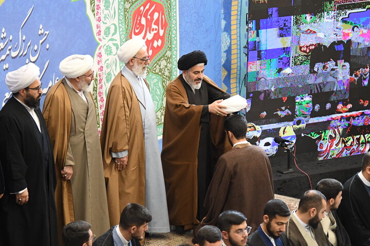 تصاویر/ آیین عمامه گذاری طلاب ارومیه