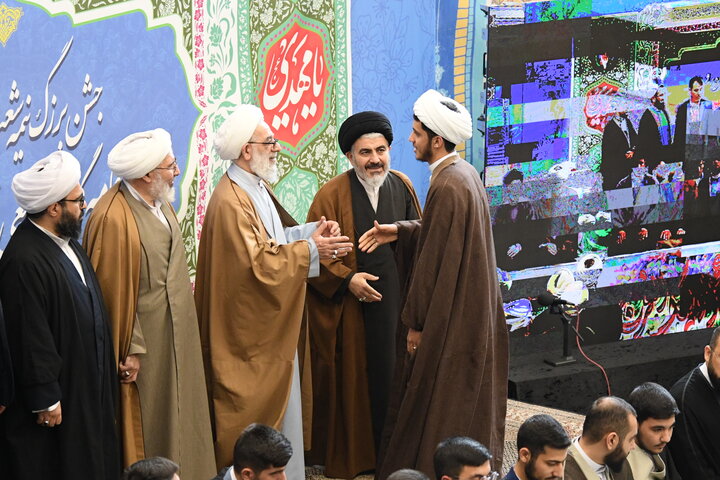 تصاویر/ آیین عمامه گذاری طلاب ارومیه