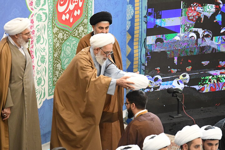 تصاویر/ آیین عمامه گذاری طلاب ارومیه