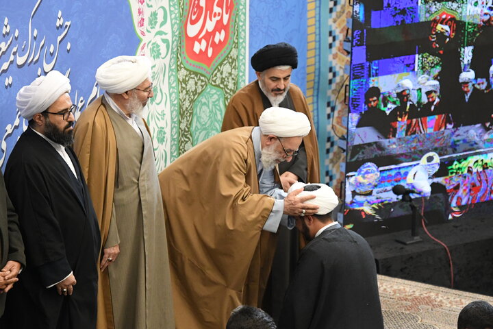 تصاویر/ آیین عمامه گذاری طلاب ارومیه