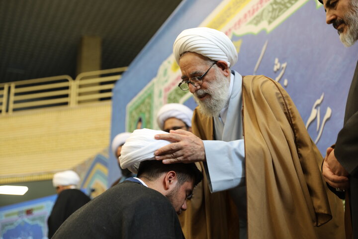 تصاویر/ آیین عمامه گذاری طلاب ارومیه