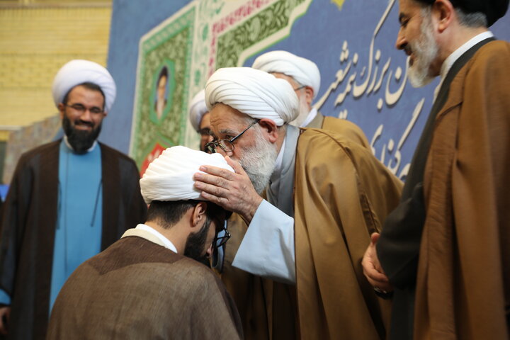 تصاویر/ آیین عمامه گذاری طلاب ارومیه