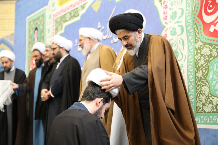 تصاویر/ آیین عمامه گذاری طلاب ارومیه