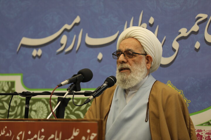 تصاویر/ آیین عمامه گذاری طلاب ارومیه