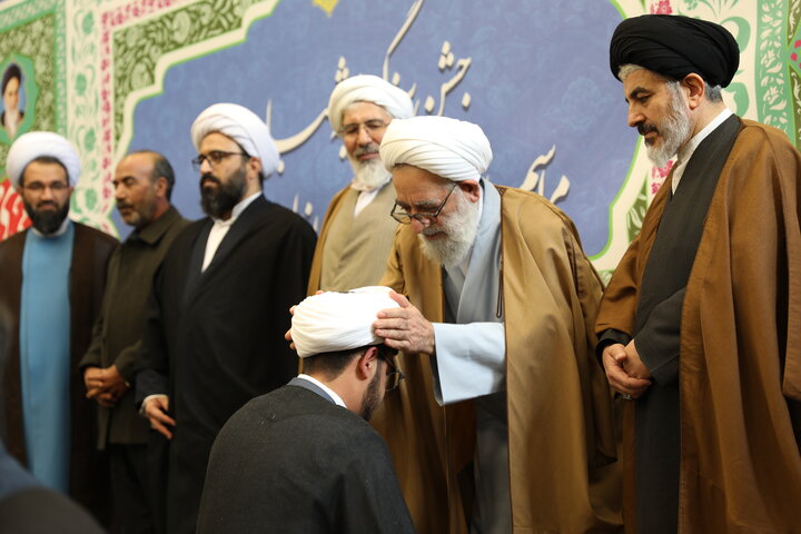 تصاویر/ آیین عمامه گذاری طلاب ارومیه