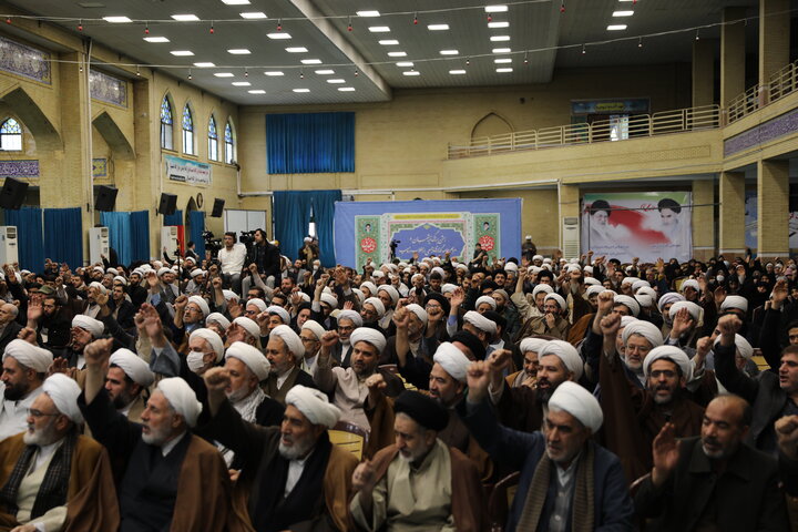 تصاویر/ آیین عمامه گذاری طلاب ارومیه