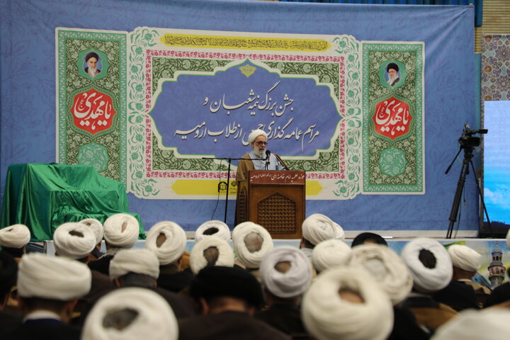 تصاویر/ آیین عمامه گذاری طلاب ارومیه