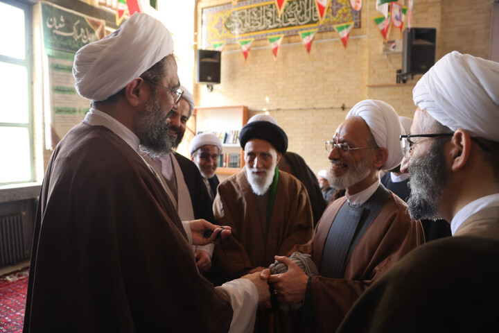 تصاویر / مراسم جشن نیمه شعبان در مدرسه علمیه آیت الله آخوند(ره)