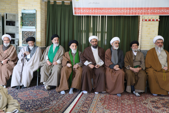 تصاویر / مراسم جشن نیمه شعبان در مدرسه علمیه آیت الله آخوند(ره)